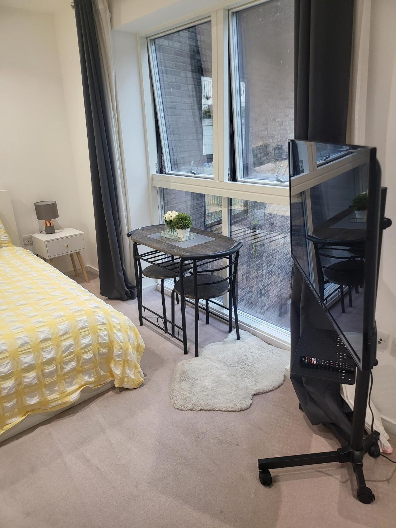 Kayz Lodge- Luxury Ensuite-Private & Shared Accommodation In A New House At The Olympic Village Overlooking Stratford Westfield And Tube Station London Exterior photo